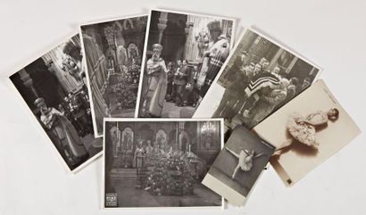 null VERA TREFILOVA 7 photographies dont 5 de son enterrement en 1943. Annotées au...