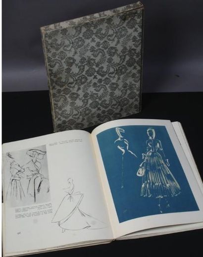 null Livre Mode 25 ans d'élégance à Paris entre 1925 et 1950. In-folio, 1951. Emboîtage...