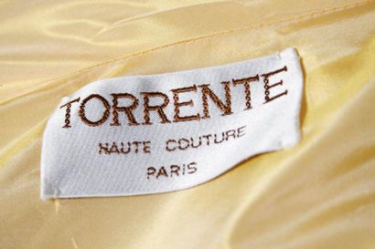 TORRENTE Robe Soleil de la dernière collection haute couture 2004. Griffée