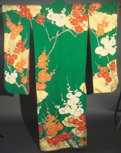 null Kimono japonais de mariage Début XXe, en soie, brodé