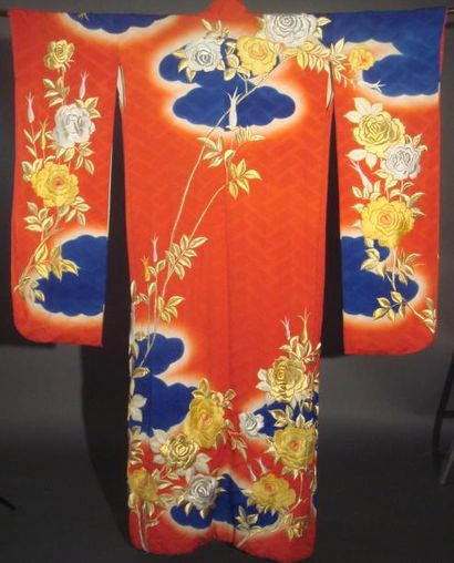 null Kimono japonais de mariage Début XXe, en soie, brodé