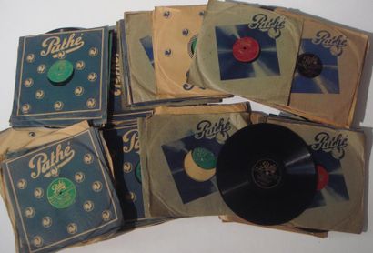 null Disques Georges Guétary (1915-1997) Ensemble de 100 disques 78tours retraçant...