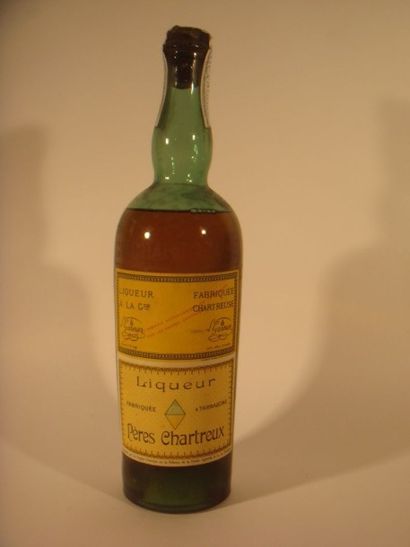 Grande chartreuse des pères Chartreux Tarragone, vers 1930

Estimations par bouteille...