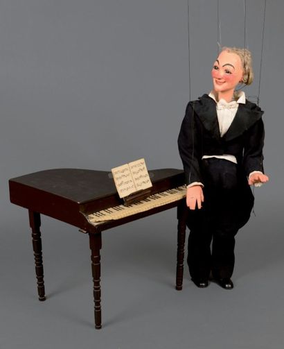 null MARIONNETTE À FILS COMPAGNIE PAJOT-WALTON'S Personnage: Le Pianiste. 70 cm,...