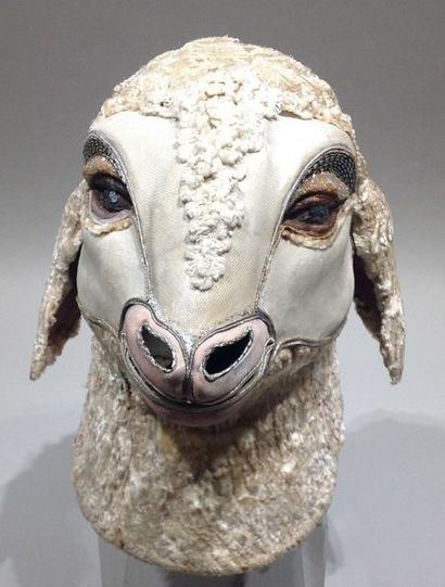 null Masque/coiffe «Le Mouton», réalisé par Nicole Princet.