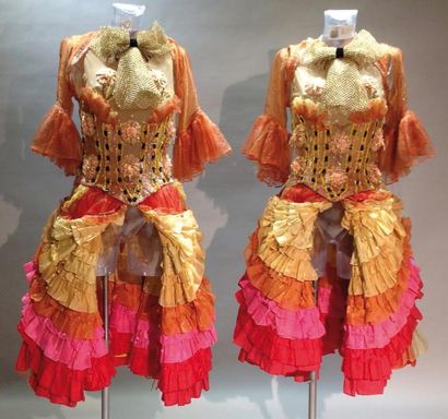 null Costumes Music-Hall
 10 robes de cancan.
