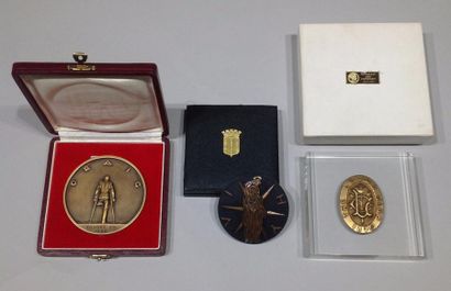 Maurice Chevalier
Médaille en Bronze par...