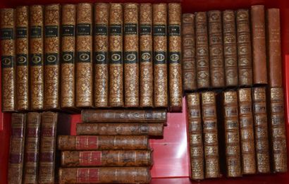 null Livres reliès XVIIIème
Oeuvre de Tressan en 12 volumes + Théâtre de Don quichotte...