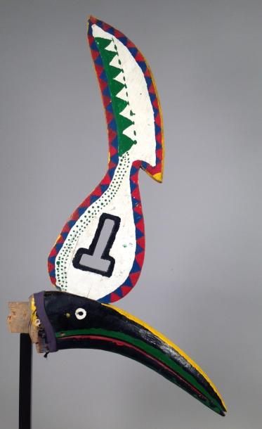 null 

Tête de calao (élément de marionnette géante) 

Bois polychrome 

92x40 cm...