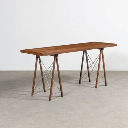 Jules Wabbes (1919-1974) 
Console with trestles Wengé and nickel-plated
steel International
Furniture...