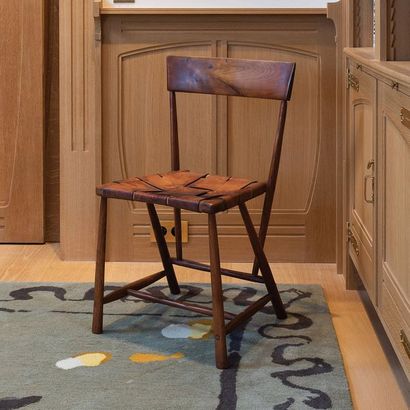 WHARTON H. ESHERICK (1887-1970) 
Rare chaise modèle «Hammer Handle»
Chêne et cuir...