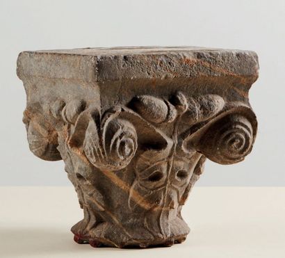null Grey marble capital with yellow veins carved on all sides, basket decorated...