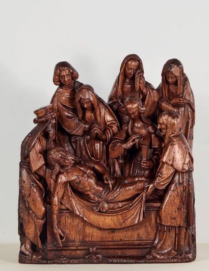 null Mise au tombeau en noyer sculpté, groupe de retable. Joseph d'Arimathie coiffé...