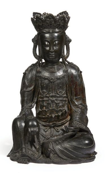 LARGE GUANYIN STATUE in bronze with brown...