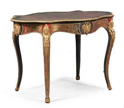 MIDDLE TABLE in marquetry of the 