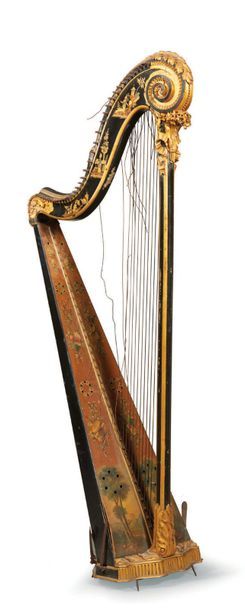  HARPE in carved and gilded wood, decorated with European black and gold varnish....