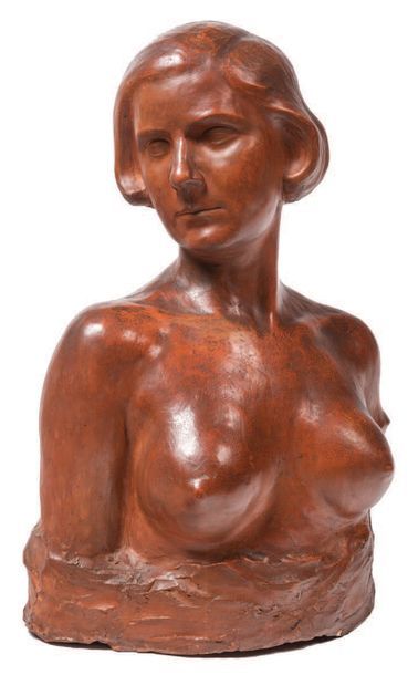Eugène CANNEEL (1882-1966) 
Buste de femme
Terre cuite patinée
Signée sur la base
H_59...