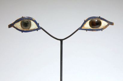 null PAIRE D'YEUX D'UN MASQUE DE MOMIE OU DE SARCOPHAGE.
Égypte, Basse Époque - Époque...