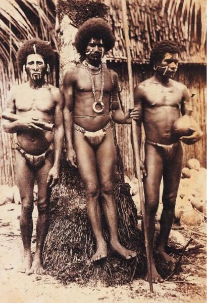 CHARLES KERRY Nouvelle-Guinée, Îles Salomon Vers 1890-1900 Album contenant 49 tirages...