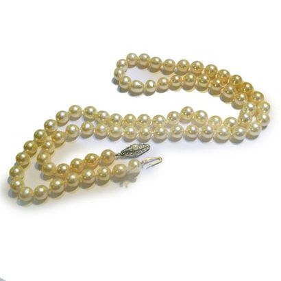 Long necklace one strand of cultured pearls,...