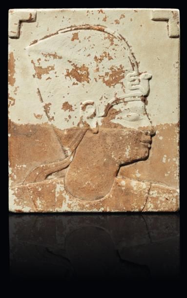 Égypte Modèle de sculpteur gravé sur chaque face d'un profil de roi vers la droite,...