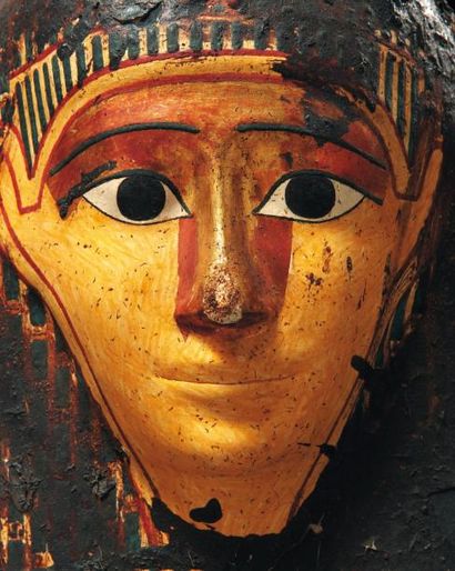 Égypte Masque de momie. Il représente un homme à la carnation jaune et en partie...