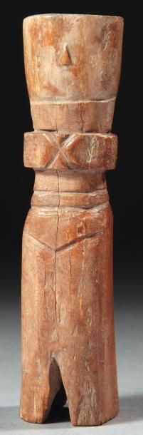 Égypte Figurine représentant une femme stylisée. Os. Égypte, Époque Romaine. H_13,9...