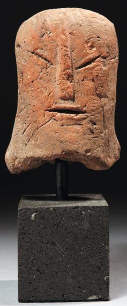 Néolithique & Antiquité classique Rare tête d'idole. Tête de grande statuette de...