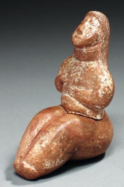 Néolithique & Antiquité classique Très rare déesse mère. Elle représente une femme...