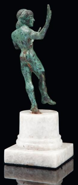 Néolithique & Antiquité classique Statuette représentant un danseur. Il est nu, debout,...