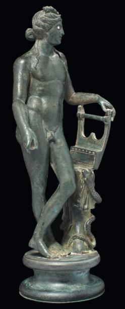 Néolithique & Antiquité classique Apollon citharède. Statuette représentant Apollon...