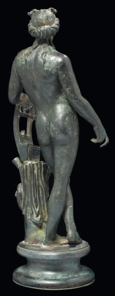 Néolithique & Antiquité classique Apollon citharède. Statuette représentant Apollon...