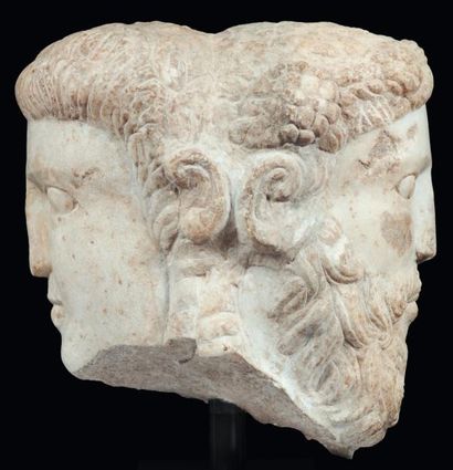 Néolithique & Antiquité classique Tête janus. Elle est sculptée d'un côté du visage...