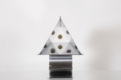 Joel Stein (1926-2012) Kaléidoscope?

, 1964
Sculpture en métal poli, colle et boule...