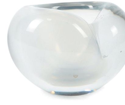 TAPIO WIRKKALA (1915-1985) Vase en cristal modèle « Bowl Moon Glass » Signé, édition...