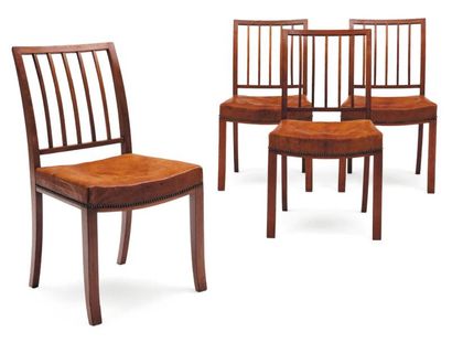 FRITS HENNINGSEN (1889-1965) Ensemble de quatre chaises Acajou de Cuba et en cuir...