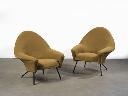 Joseph-André MOTTE (1925-2013) Paire de fauteuils modèle « 770 »

Tissu vert et métal...