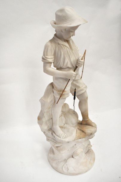 Félix Charpentier (1858-1924) Le petit pêcheur Marbre blanc sculpté et signé. (Restaurations)...