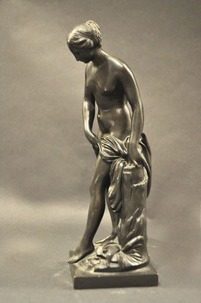 Etienne Maurice FALCONNET (d'après) La baigneuse Epreuve en bronze à patine noire...