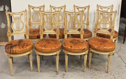 null Huit chaises, dossier en lyre, style Louis XVI H_94cm L_41cm
