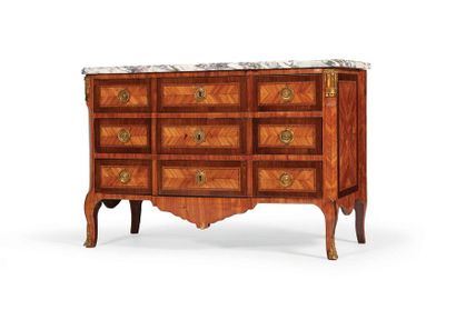 null Rosewood veneer chest of drawers, arranged in wood of report, amaranth frame,...