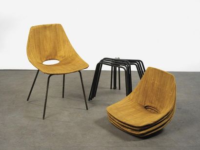 null Pierre Guariche (1926-1995) Série de 5 chaises modèle " Tonneau " Tissu jaune...