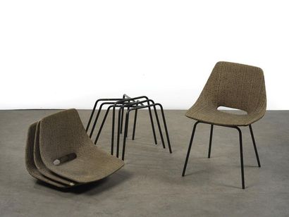 null Pierre Guariche (1926-1995) Série de 4 chaises modèle " Tonneau " Tissu marron...