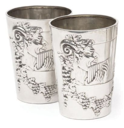 null PAIR OF SILVER GOBELETS 84 zolotniks (875 thousandths) with embossed decoration...
