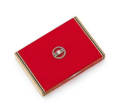 LACLOCHE FRÈRES. 
Rectangular BEAUTY NECESSAR in 18K (750) yellow gold, red enamel...
