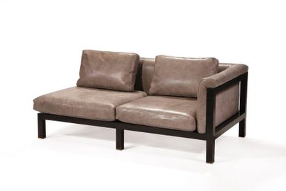 Jules Wabbes (1919-1974) 
** Two sofas and two pieces of sofa
Stained wood, leather...