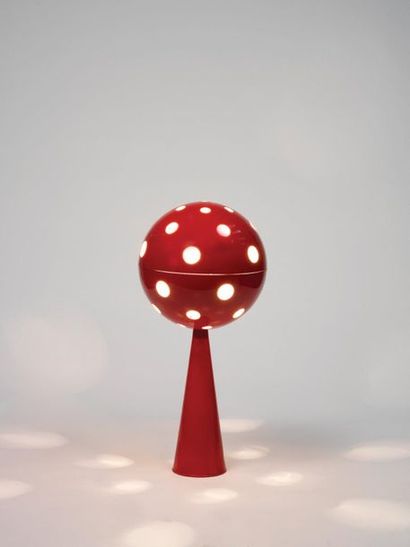 Sabine CHAROY (XXe siècle) 
Lampe modèle «Planétaire»
Métal laqué rouge et blanc...
