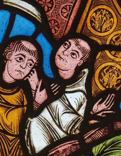  Vitrail en verres de couleur représentant Deux moines veillant le corps de saint...