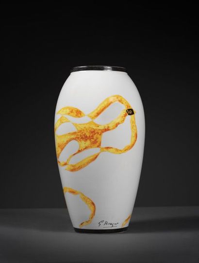 Georges BRAQUE (1882-1963) 
Boréade
Vase en porcelaine Phillipe Déshoulière.
Signé...