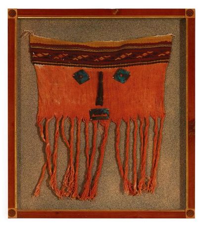 Maschera in tessuto e metallo di stile precolombiano
Masque...